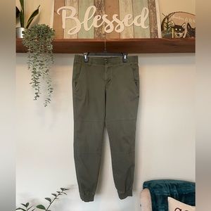 Under Armour | Chino Jogger